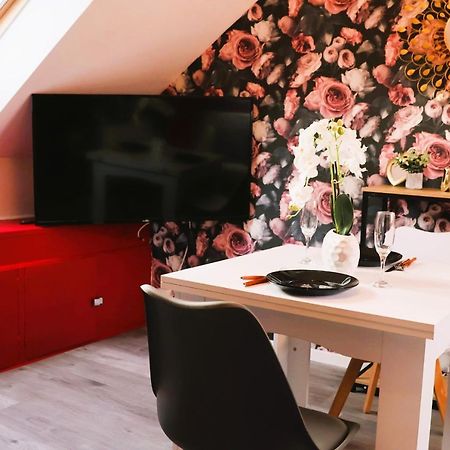 Romantic Studio Eve - Proche Gare - Netflix - Wifi Amiens Zewnętrze zdjęcie